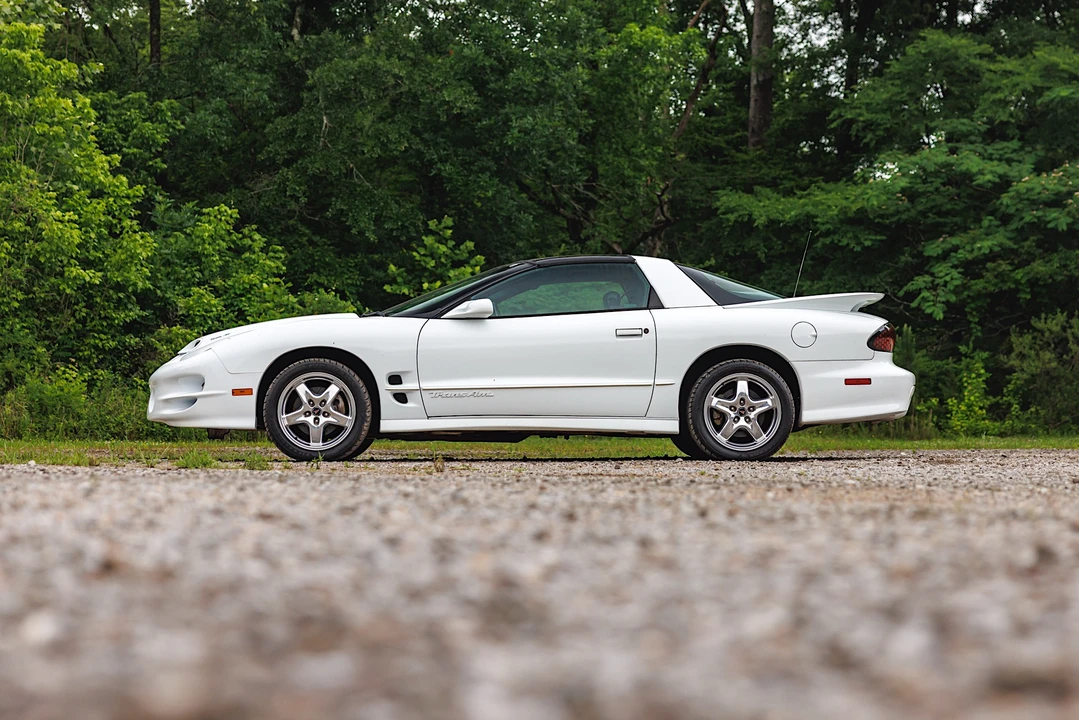 2001 Pontiac Firebird Trans Am 4th Gen - Image 16 of 31