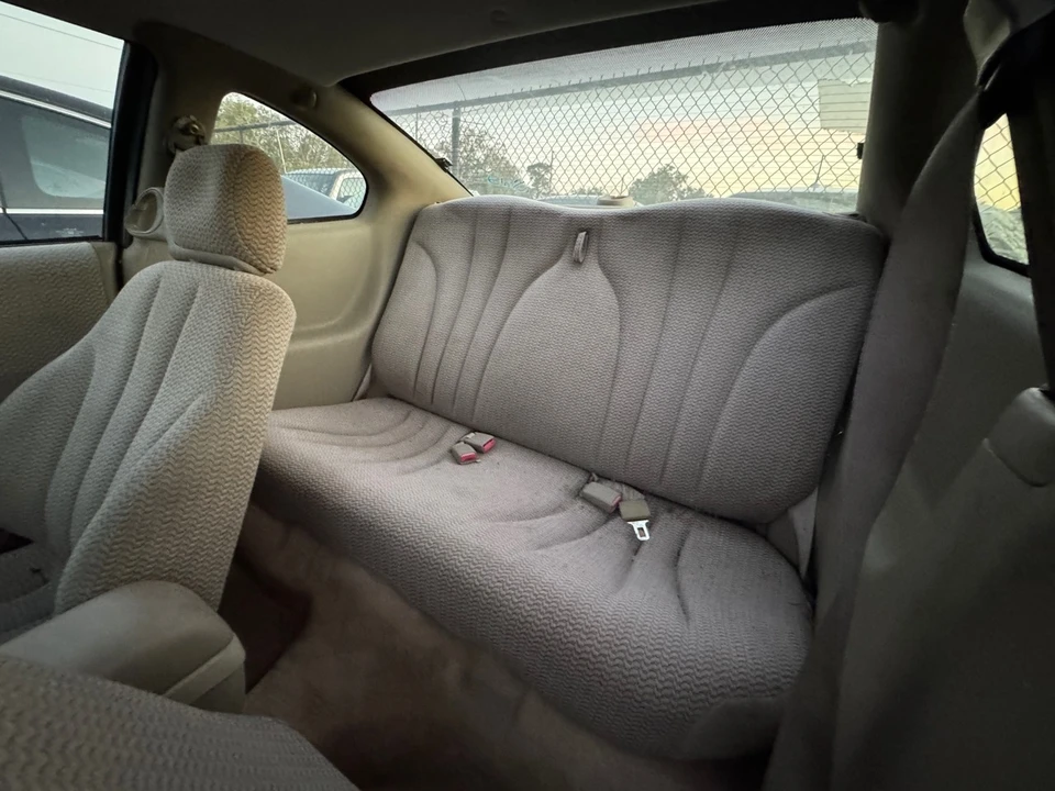 2001 Pontiac Sunfire - Image 6 of 9