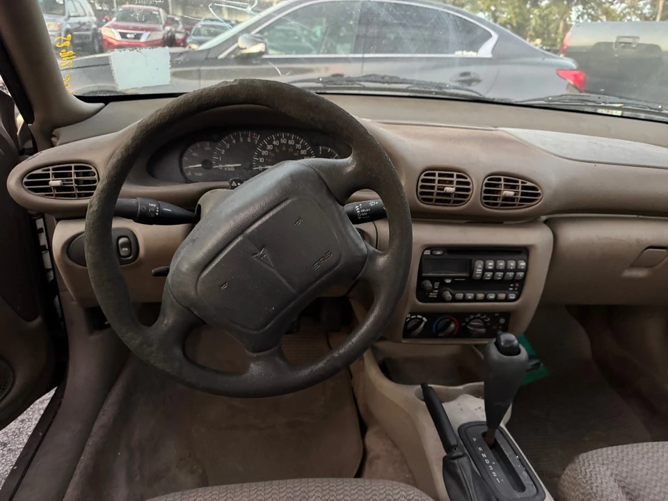 2001 Pontiac Sunfire - Image 9 of 9