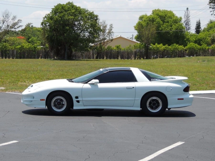 2001 Pontiac Firebird Trans Am 4th Gen - Image 2 of 7