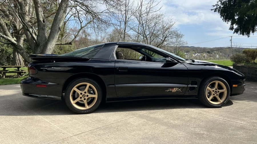 2001 Pontiac Firebird Trans Am 4th Gen - Image 2 of 16