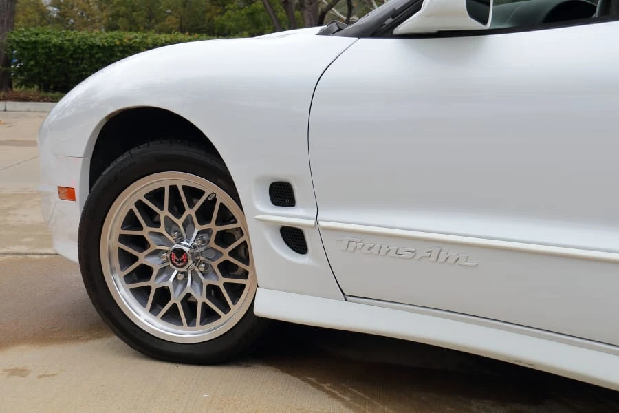 2001 Pontiac Firebird Trans Am 4th Gen - Image 14 of 30