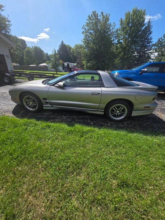 2001 Pontiac Firebird 4th Gen - Image 5 of 10