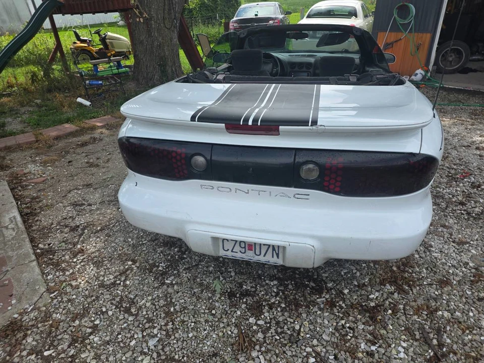 2001 Pontiac Firebird 4th Gen - Image 3 of 13