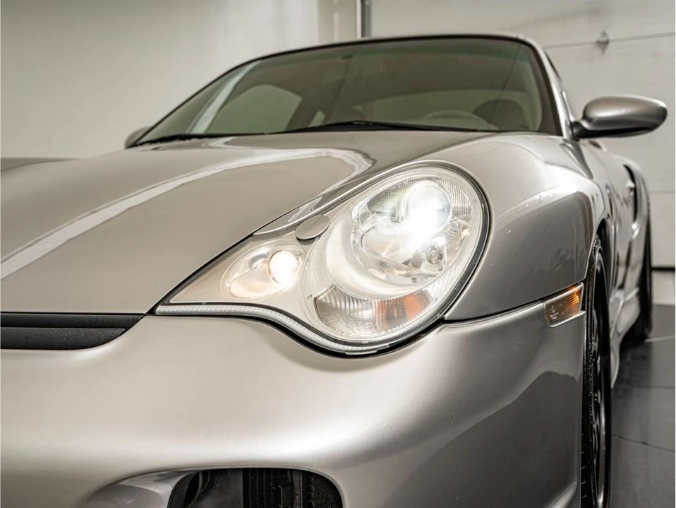 2001 Porsche 996 Carrera - Image 16 of 20
