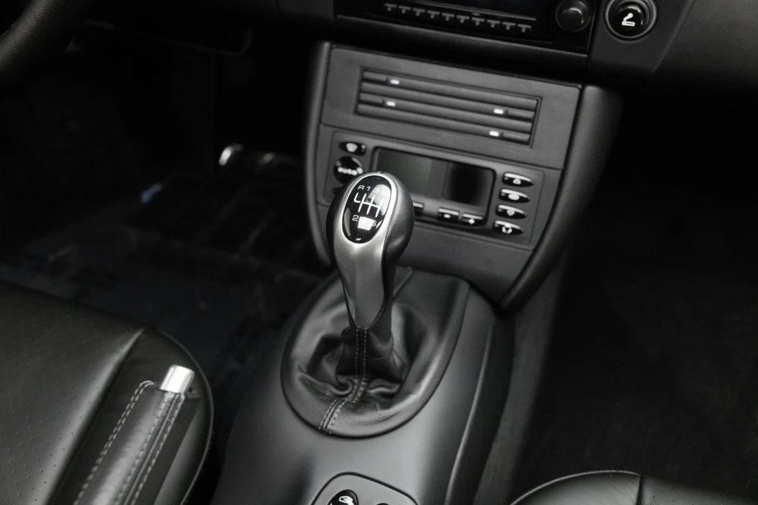 2001 Porsche 996 Carrera - Image 26 of 31