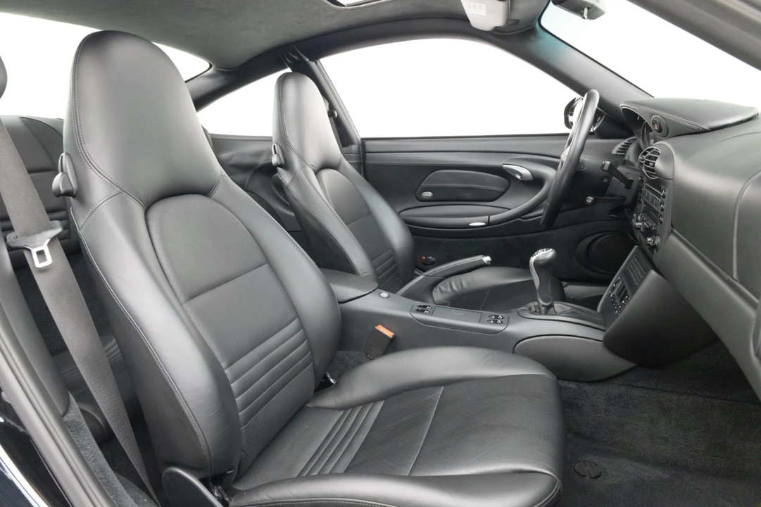 2001 Porsche 996 Carrera - Image 4 of 31
