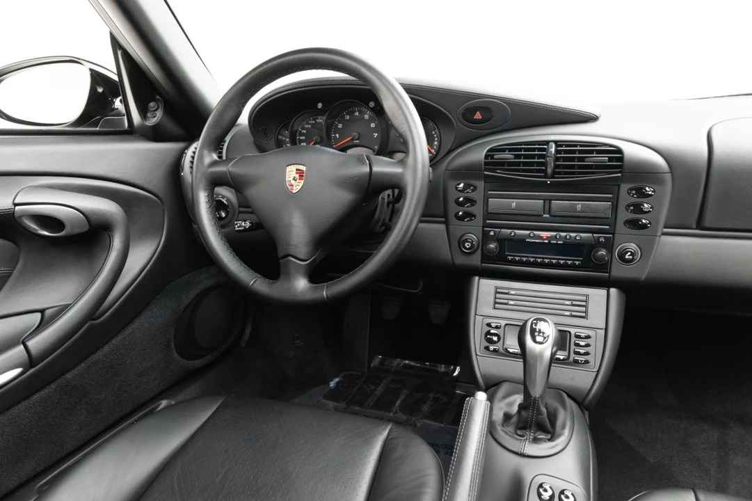 2001 Porsche 996 Carrera - Image 10 of 31