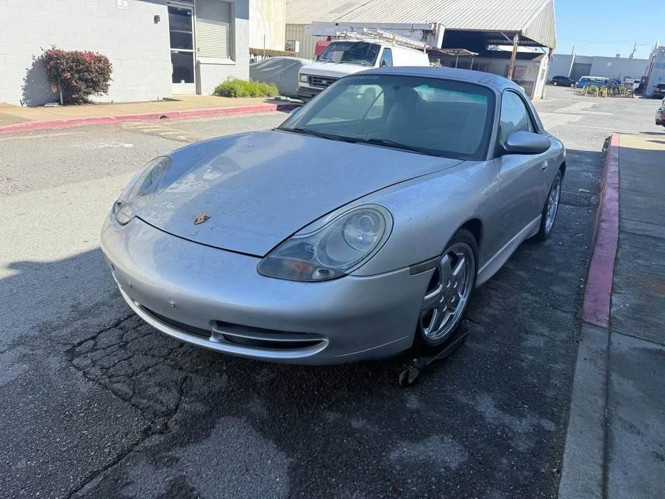 2001 Porsche 996 Carrera 4 - Image 3 of 10
