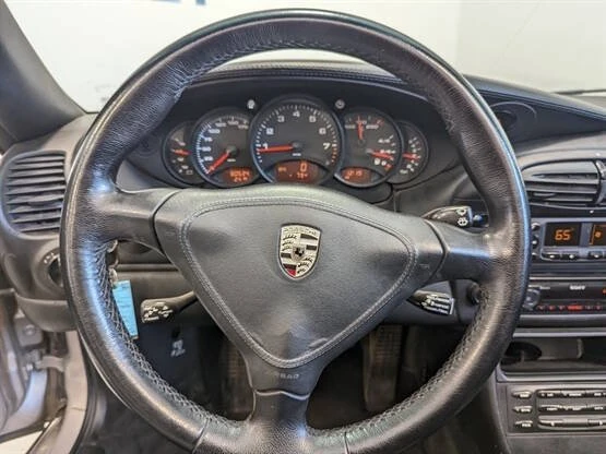 2001 Porsche 996 Carrera - Image 9 of 20