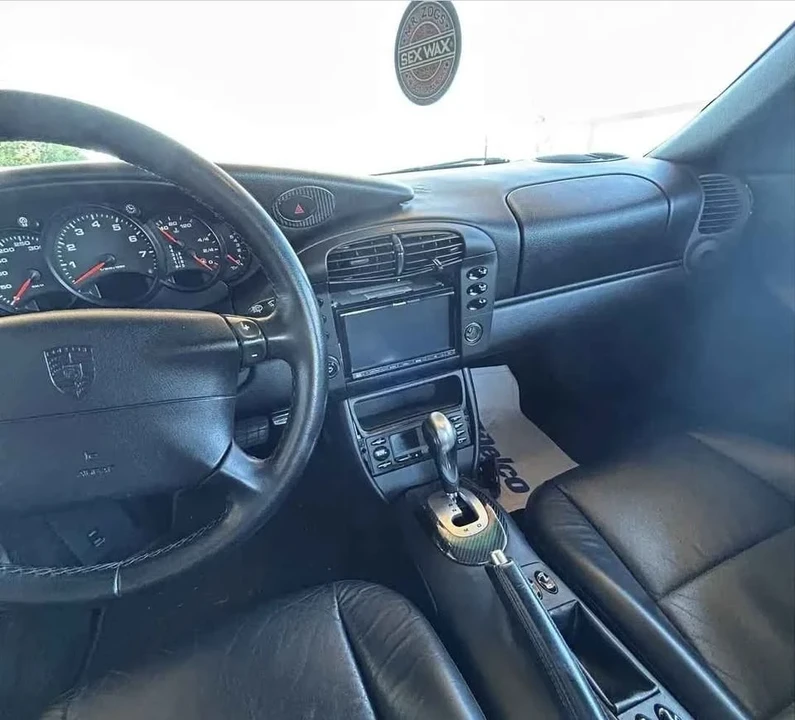 2001 Porsche 996 Carrera - Image 6 of 12