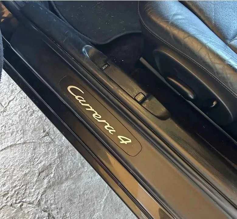 2001 Porsche 996 Carrera - Image 7 of 12