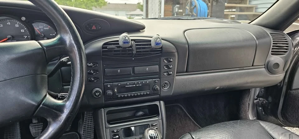 2001 Porsche 996 Carrera - Image 8 of 9