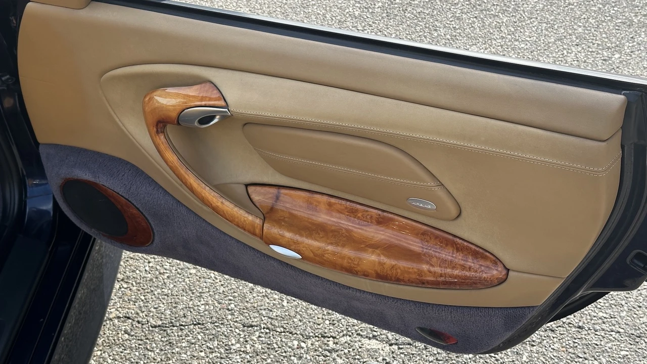 2001 Porsche 996 Carrera - Image 24 of 31