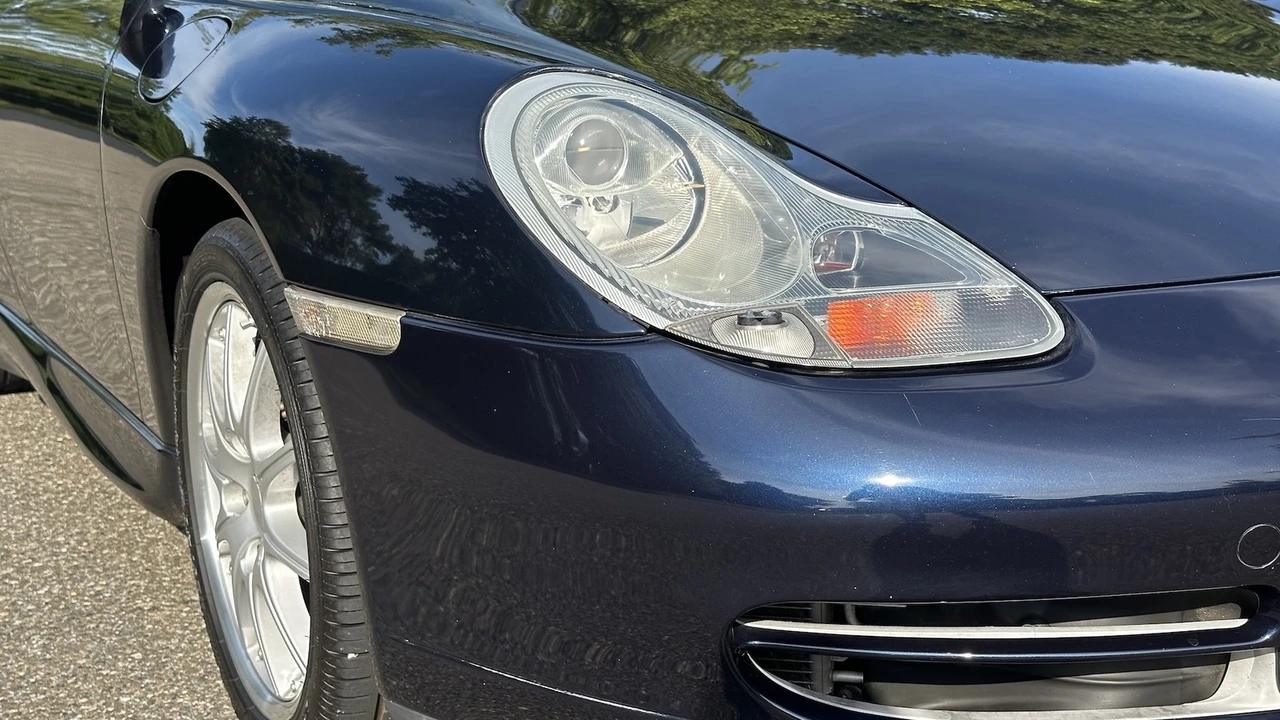 2001 Porsche 996 Carrera - Image 14 of 31