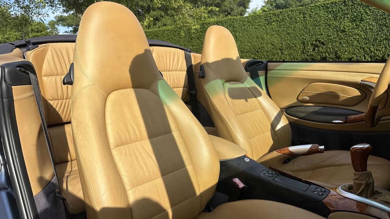 2001 Porsche 996 Carrera - Image 30 of 31