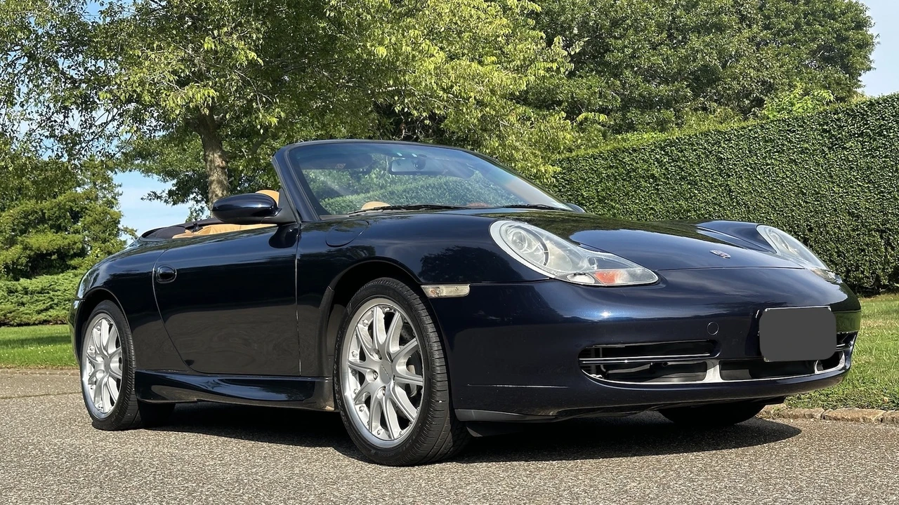 2001 Porsche 996 Carrera - Image 16 of 31