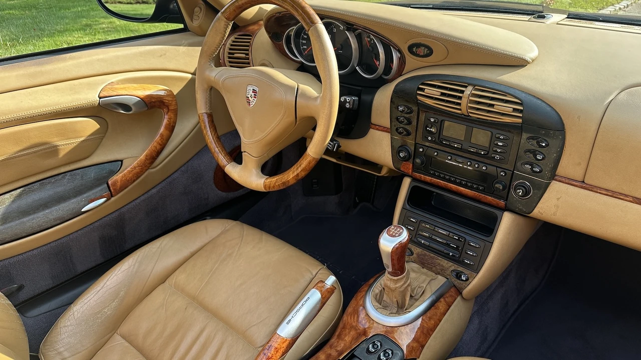 2001 Porsche 996 Carrera - Image 31 of 31
