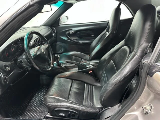 2001 Porsche 996 Carrera - Image 15 of 31