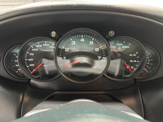 2001 Porsche 996 Carrera - Image 27 of 31