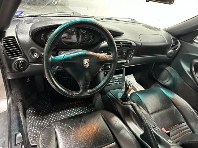 2001 Porsche 996 Carrera - Image 20 of 31