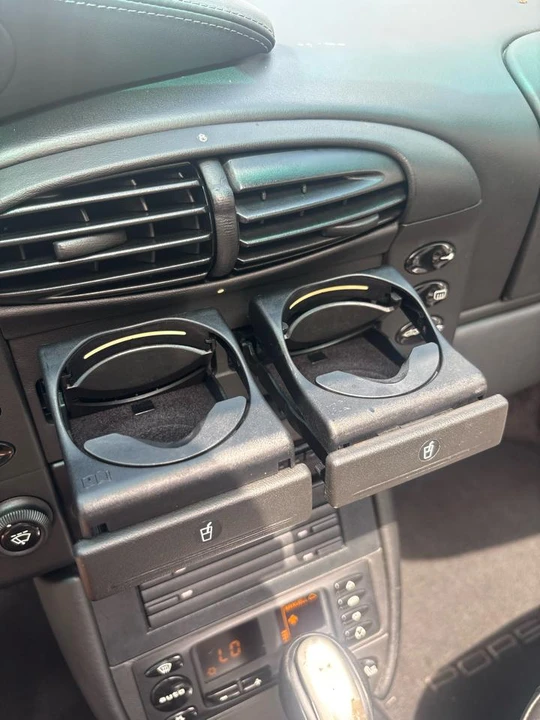 2001 Porsche 996 Carrera 4 - Image 23 of 30