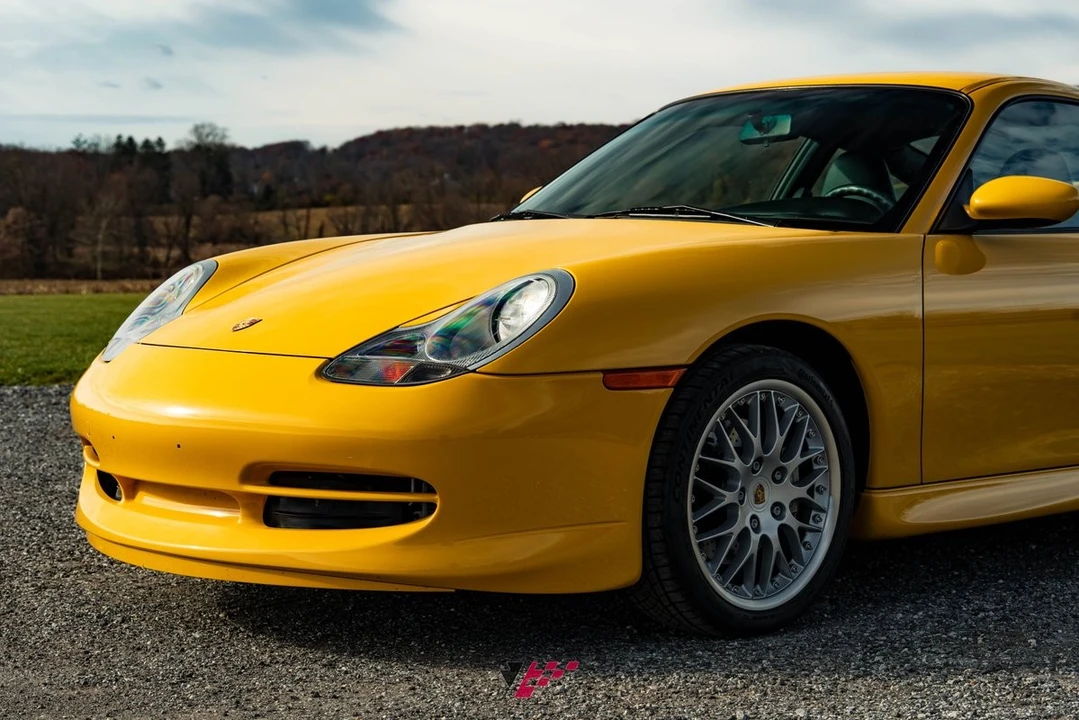 2001 Porsche 996 Carrera 4 - Image 18 of 21