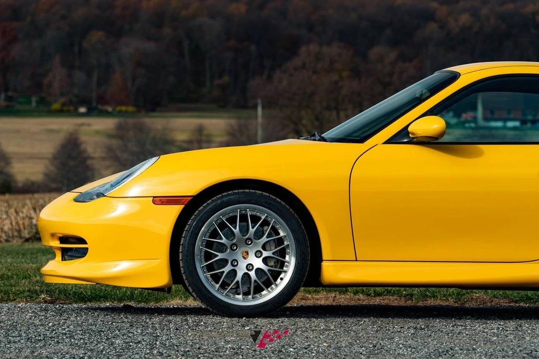 2001 Porsche 996 Carrera 4 - Image 11 of 21