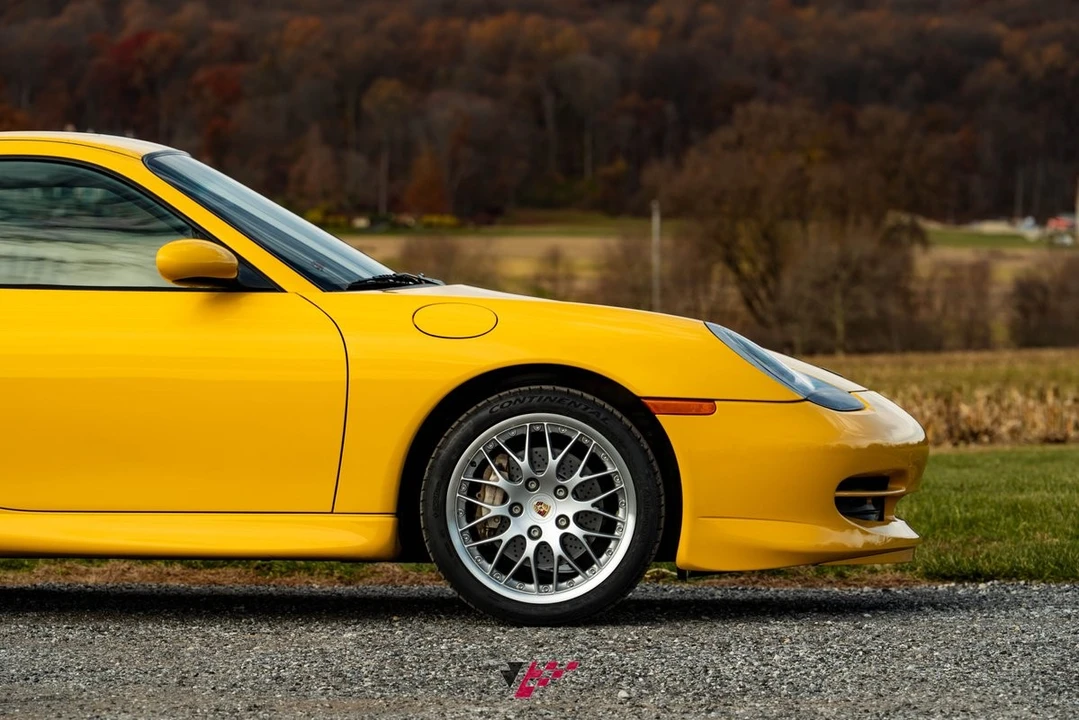 2001 Porsche 996 Carrera 4 - Image 10 of 21