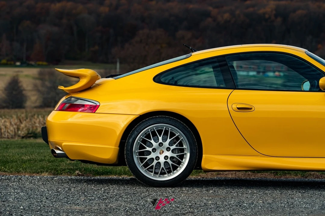 2001 Porsche 996 Carrera 4 - Image 9 of 21
