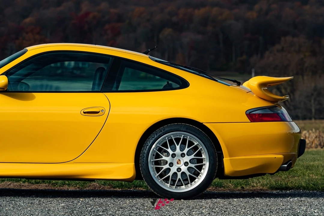 2001 Porsche 996 Carrera 4 - Image 12 of 21