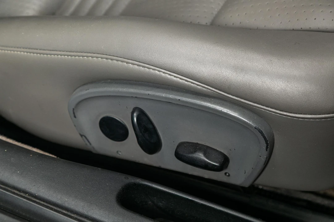 2001 Porsche 996 Carrera - Image 23 of 31