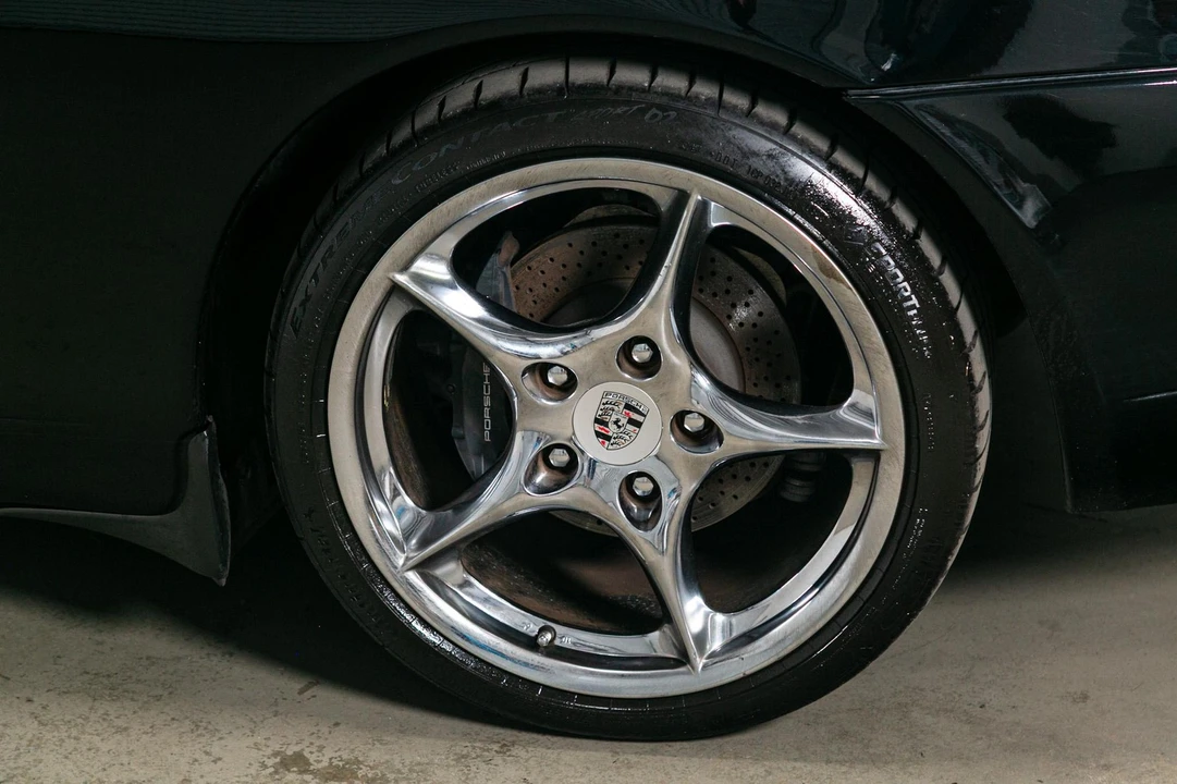 2001 Porsche 996 Carrera - Image 17 of 31