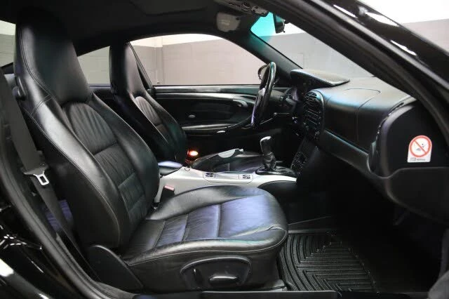 2001 Porsche 996 Carrera - Image 26 of 31