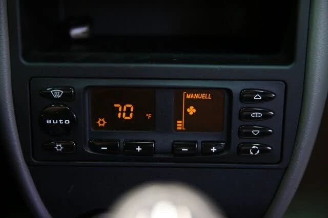 2001 Porsche 996 Carrera - Image 29 of 31
