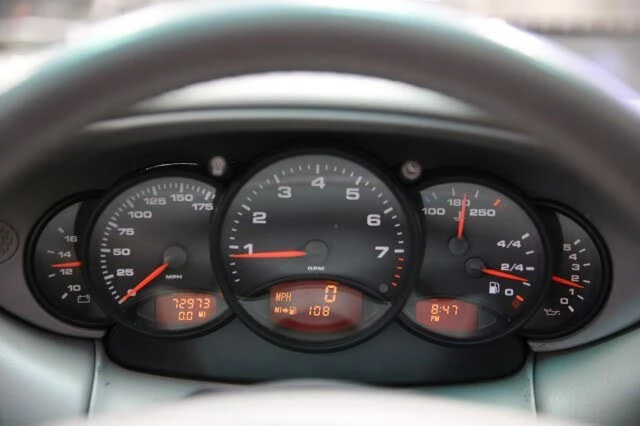 2001 Porsche 996 Carrera - Image 28 of 31