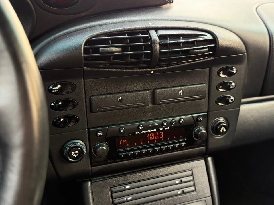 2001 Porsche 996 Carrera - Image 21 of 30
