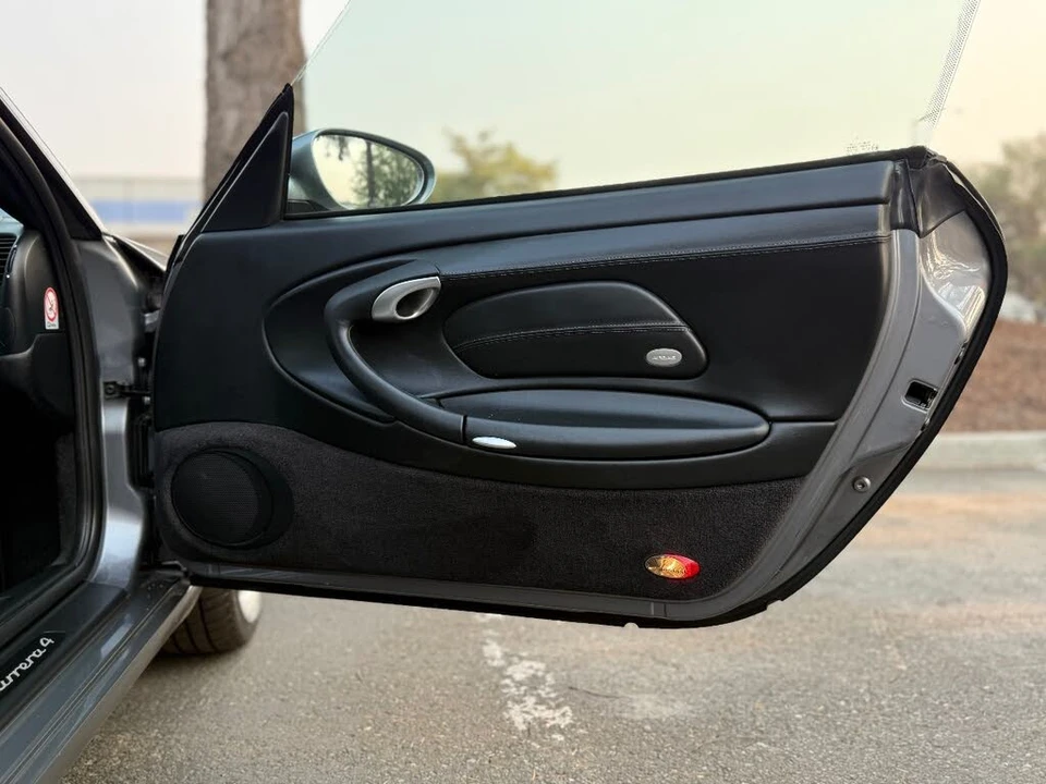 2001 Porsche 996 Carrera - Image 16 of 30