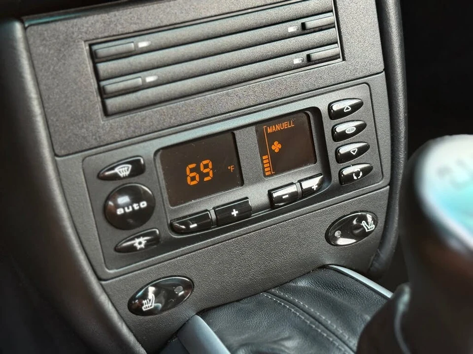 2001 Porsche 996 Carrera - Image 24 of 30