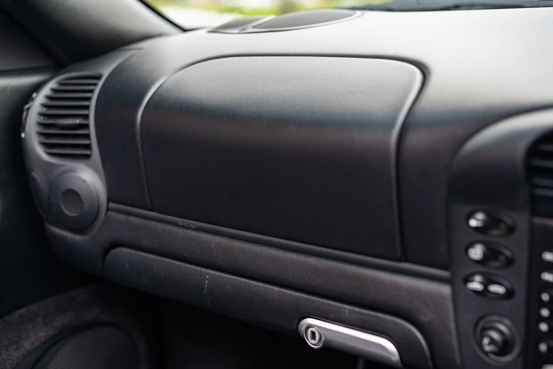2001 Porsche 996 Carrera - Image 30 of 30