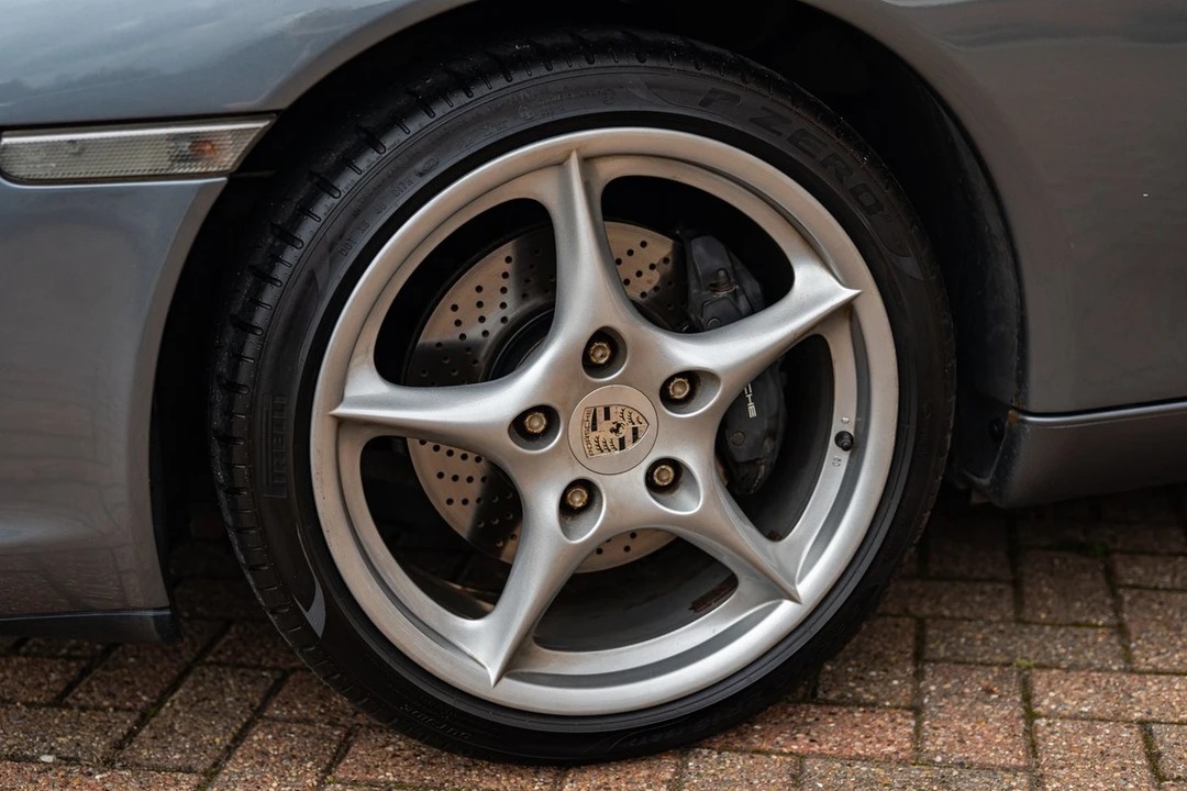 2001 Porsche 996 Carrera - Image 13 of 30