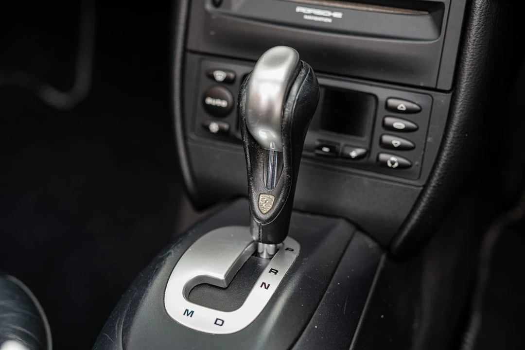 2001 Porsche 996 Carrera - Image 28 of 30
