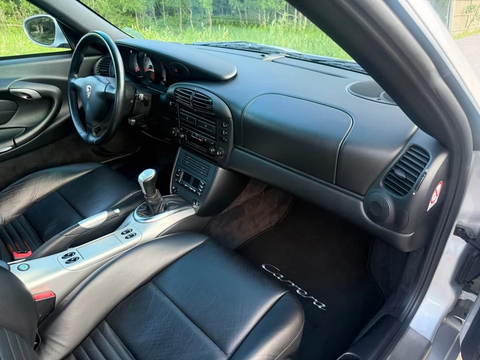 2001 Porsche 996 Carrera - Image 6 of 17