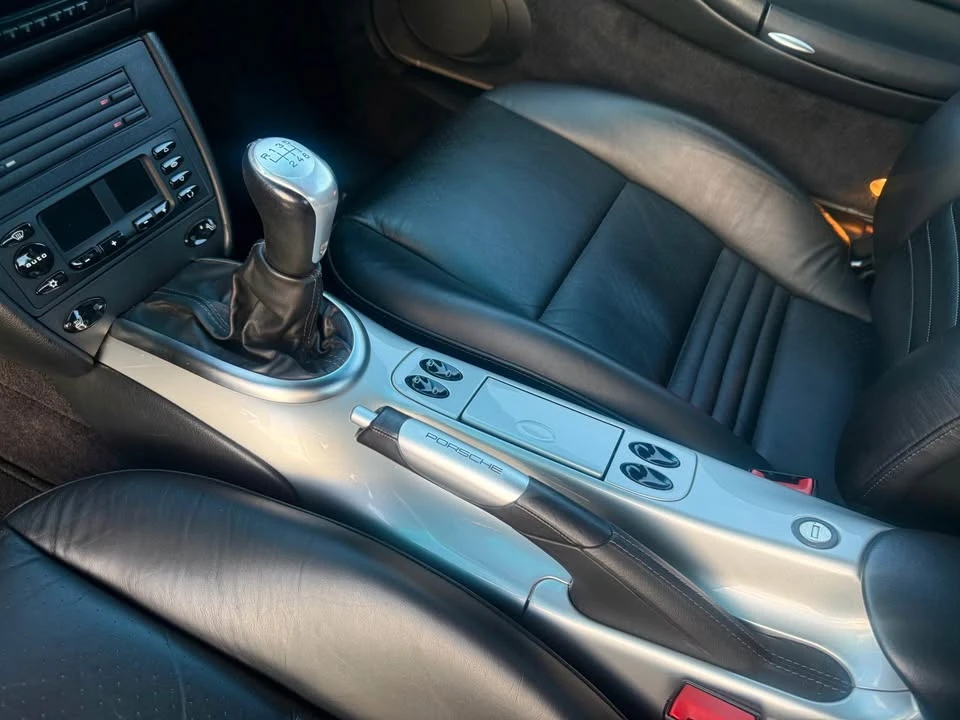2001 Porsche 996 Carrera - Image 14 of 17