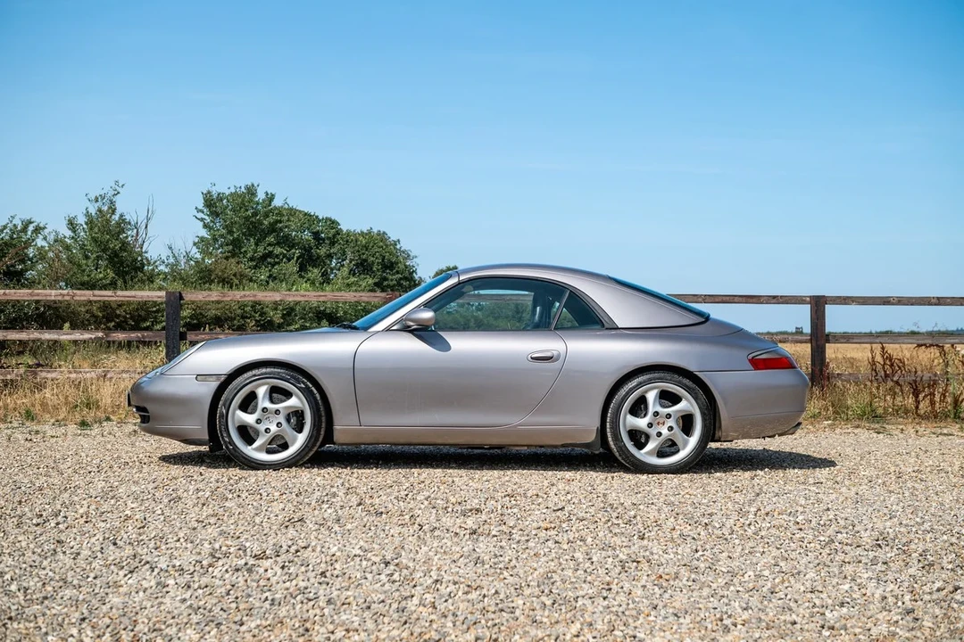 2001 Porsche 996 Carrera - Image 24 of 31