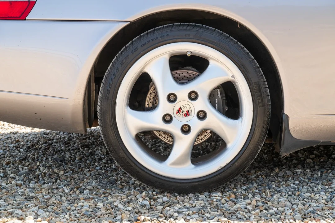 2001 Porsche 996 Carrera - Image 30 of 31