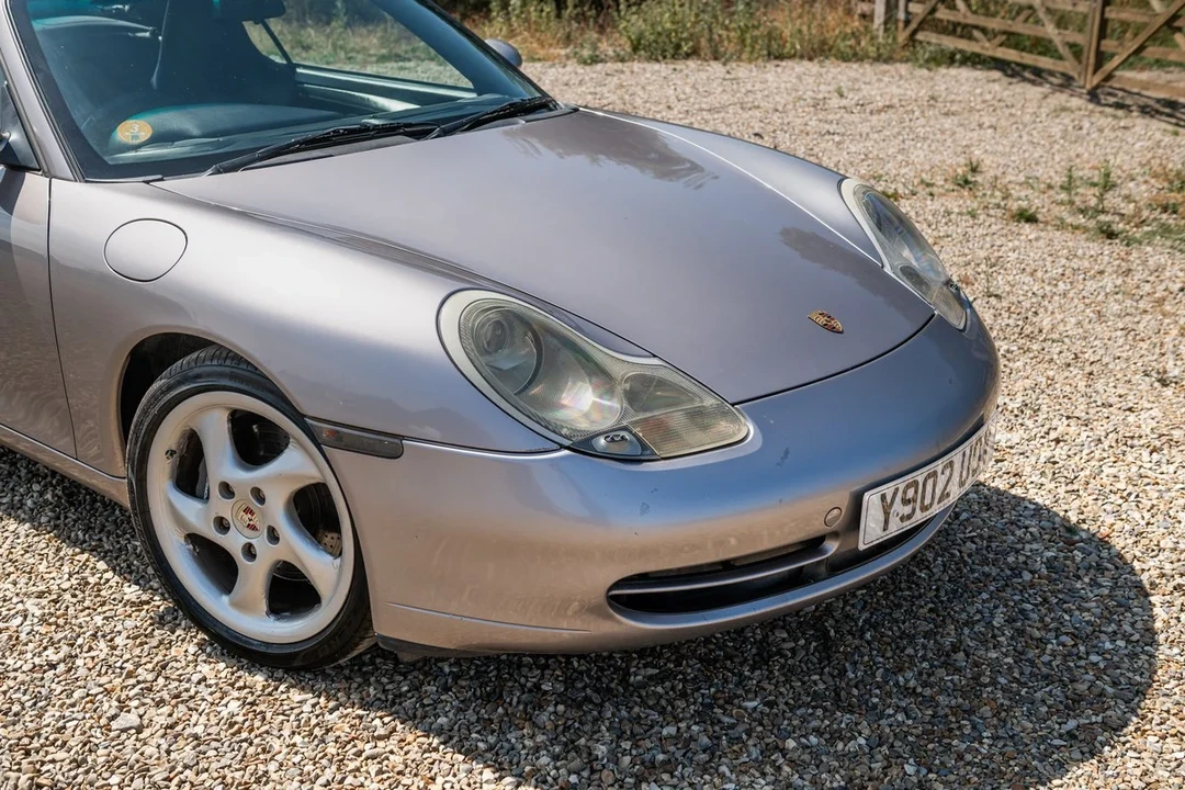 2001 Porsche 996 Carrera - Image 9 of 31