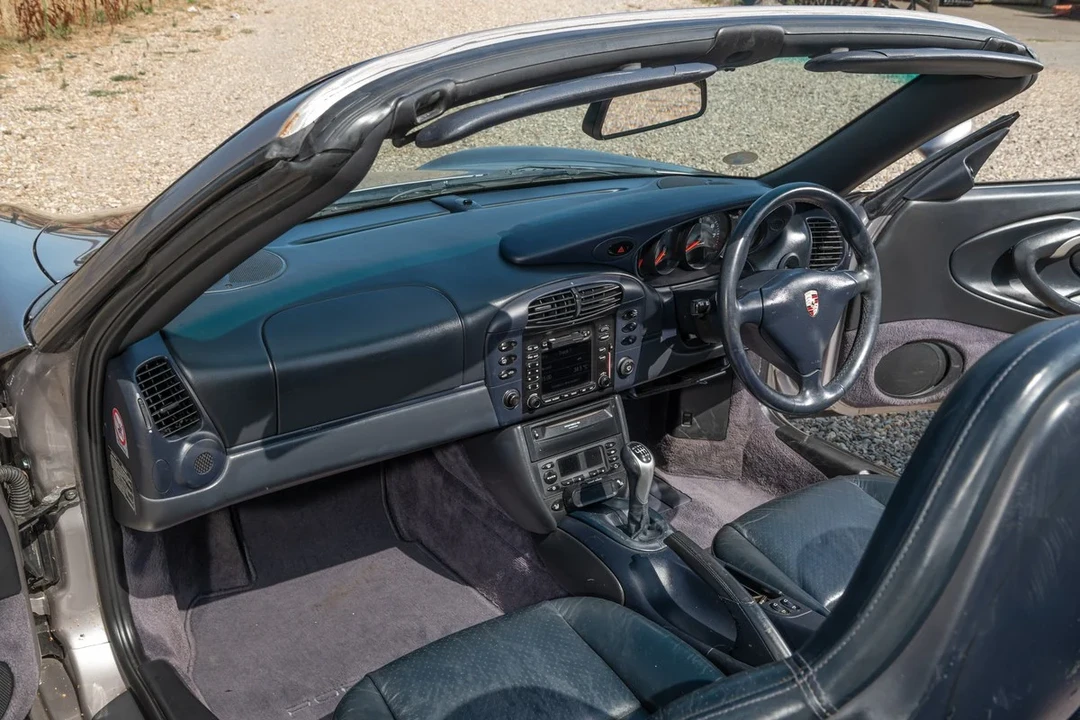 2001 Porsche 996 Carrera - Image 6 of 31