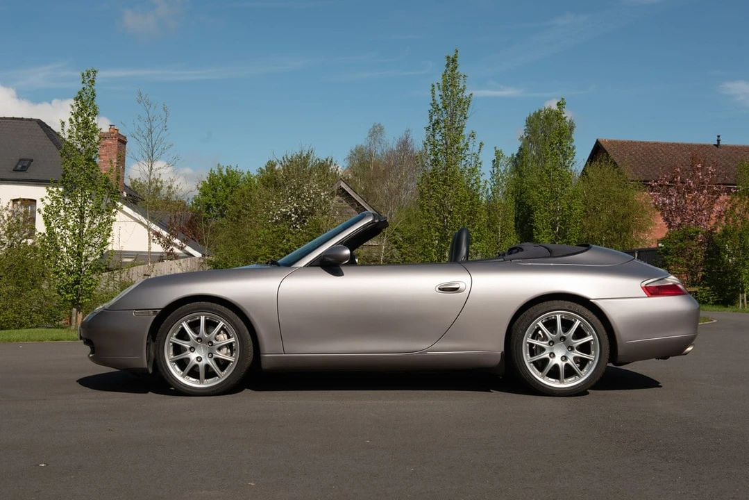 2001 Porsche 996 Carrera 4 - Image 3 of 30