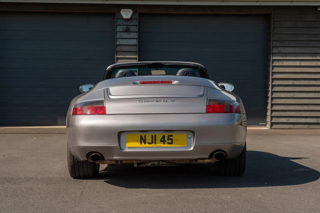 2001 Porsche 996 Carrera 4 - Image 11 of 30
